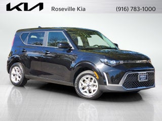 2025 Kia SOUL Base