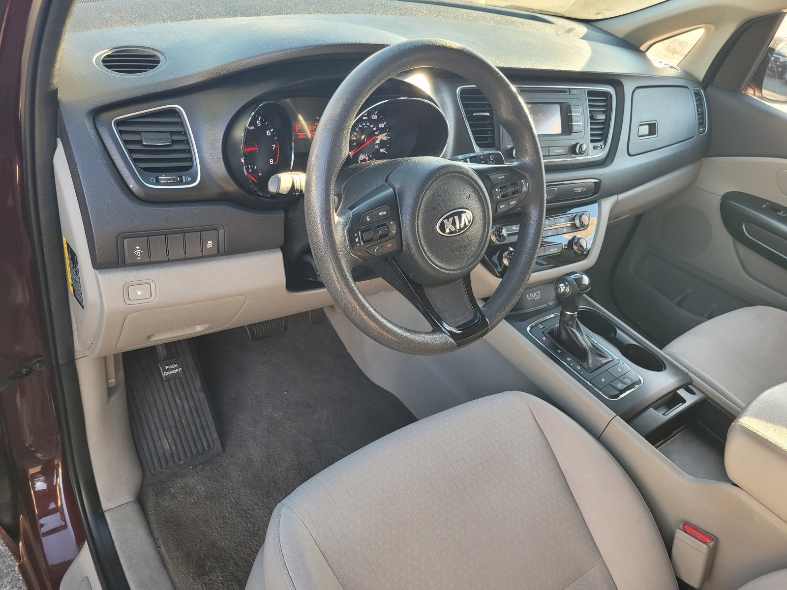 2016 Kia SEDONA LX