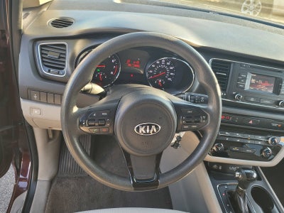 2016 Kia SEDONA LX