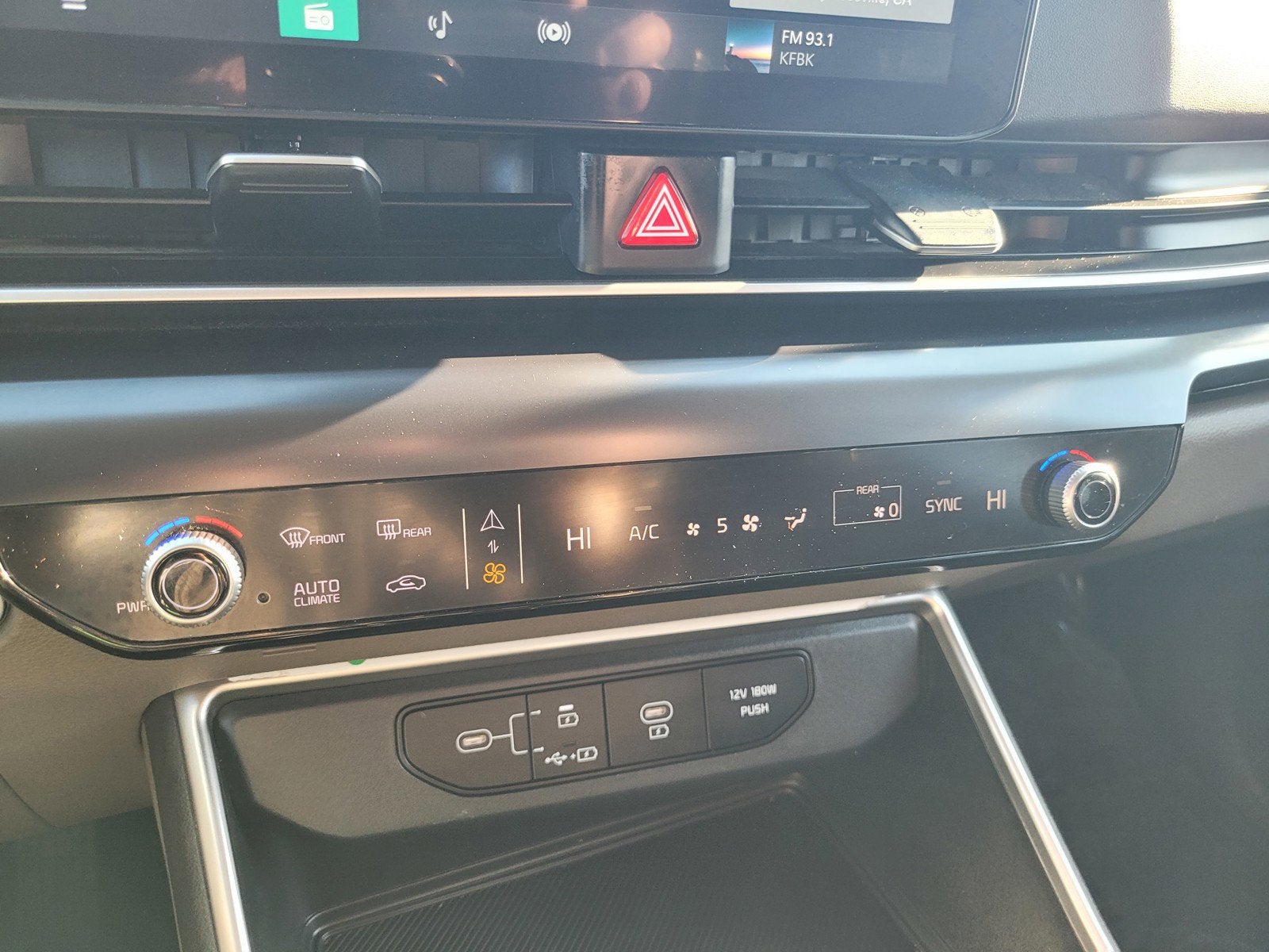 2025 Kia CARNIVAL LXS