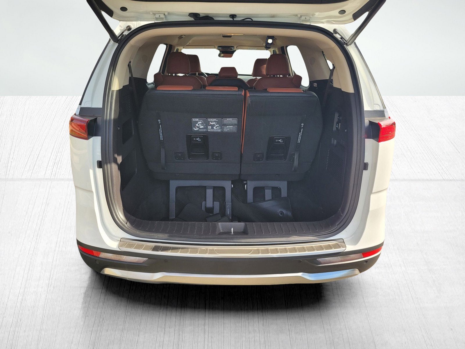 2024 Kia CARNIVAL SX