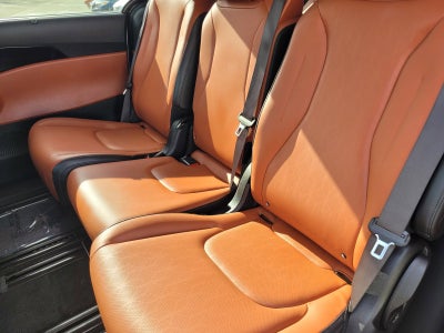 2024 Kia CARNIVAL SX