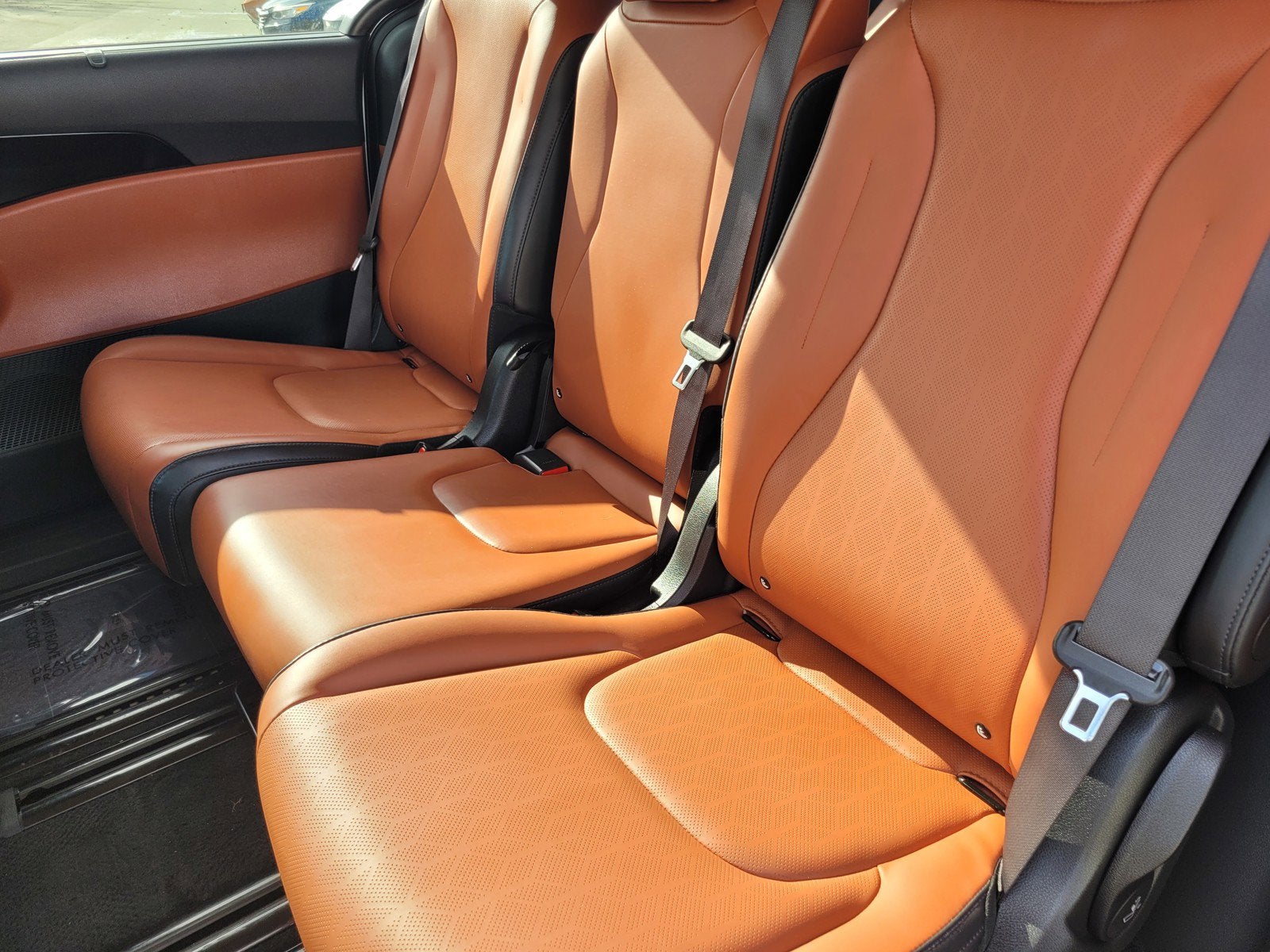 2024 Kia CARNIVAL SX