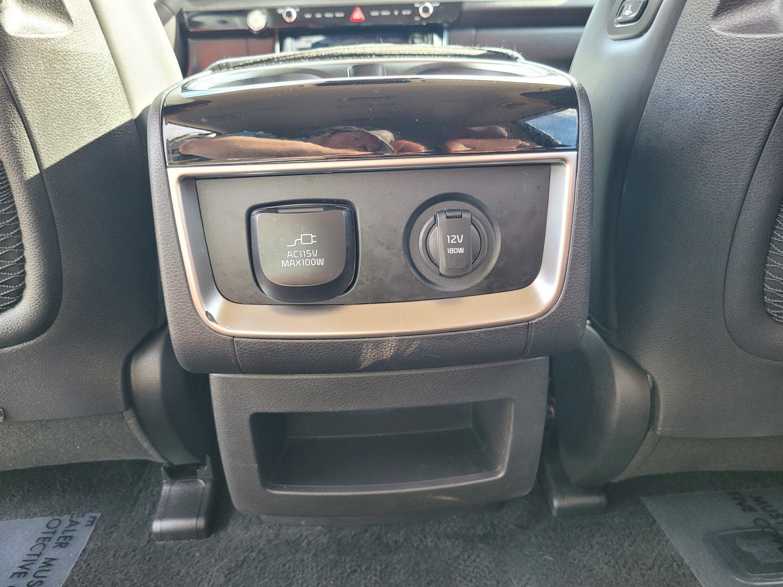 2024 Kia CARNIVAL SX