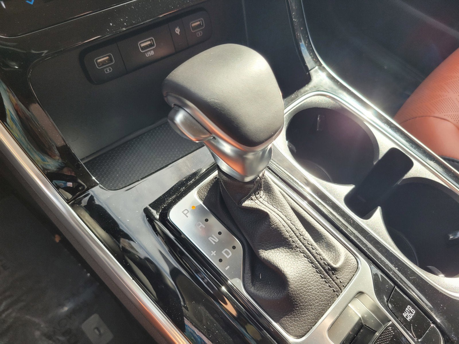 2024 Kia CARNIVAL SX