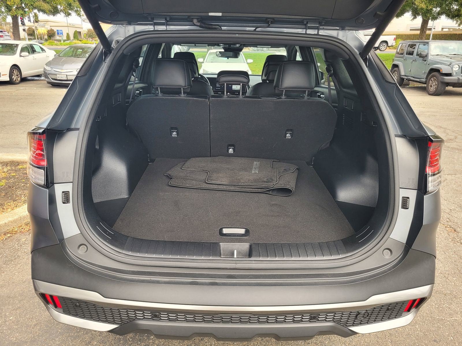 2024 Kia SPORTAGE PLUG-IN HYBRID X-LINE