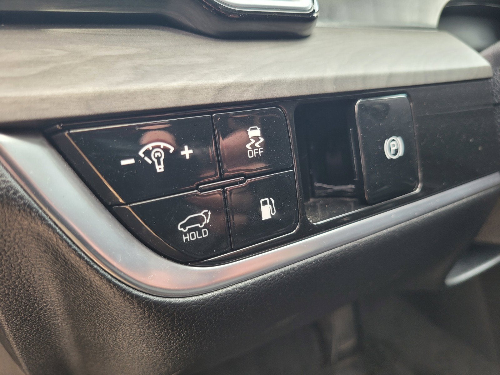 2024 Kia SPORTAGE PLUG-IN HYBRID X-LINE