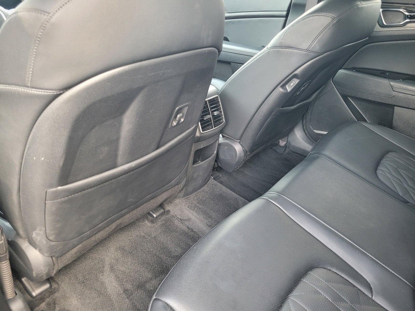 2024 Kia SPORTAGE PLUG-IN HYBRID X-LINE