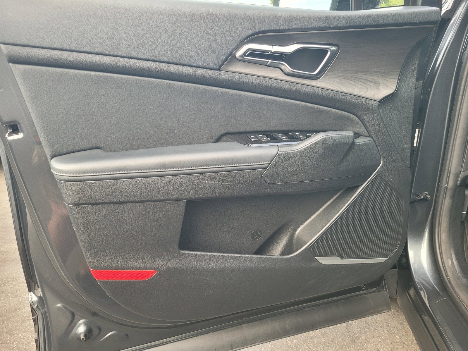2024 Kia SPORTAGE PLUG-IN HYBRID X-LINE