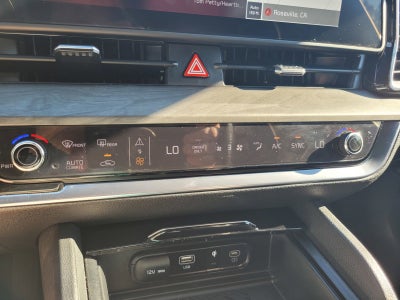 2025 Kia SPORTAGE PLUG-IN HYBRID X-LINE