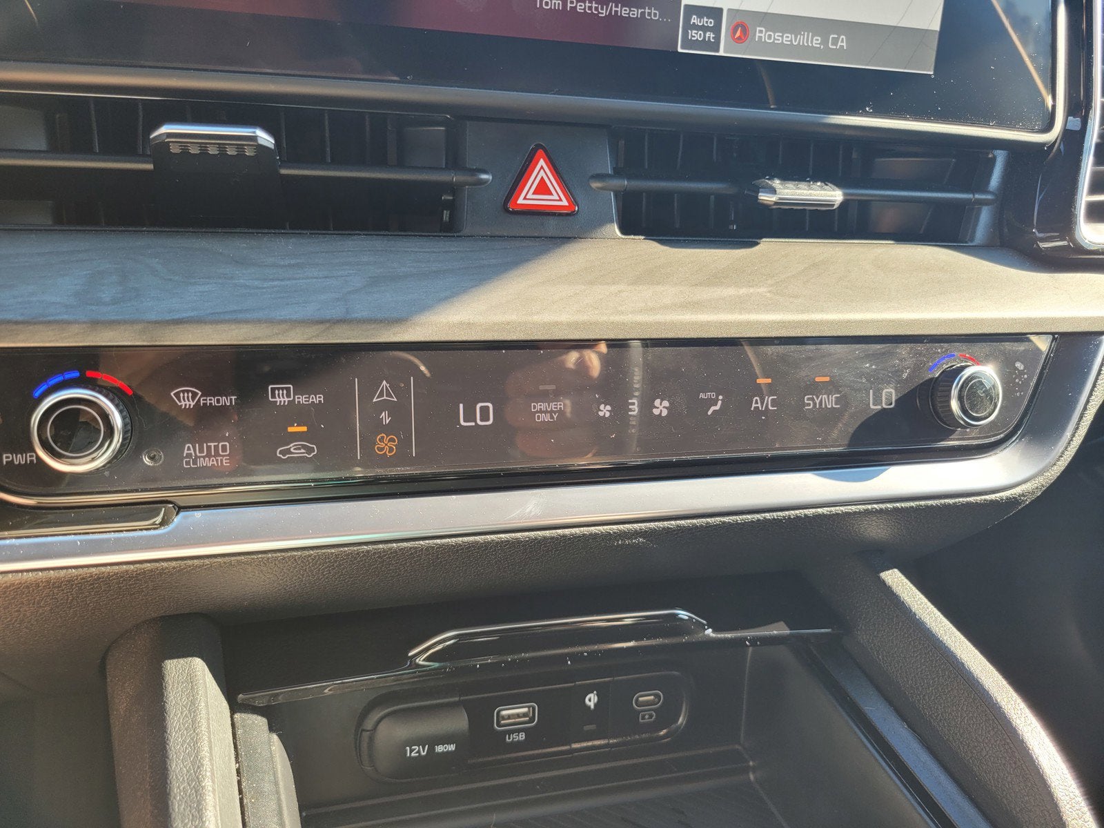 2025 Kia SPORTAGE PLUG-IN HYBRID X-LINE