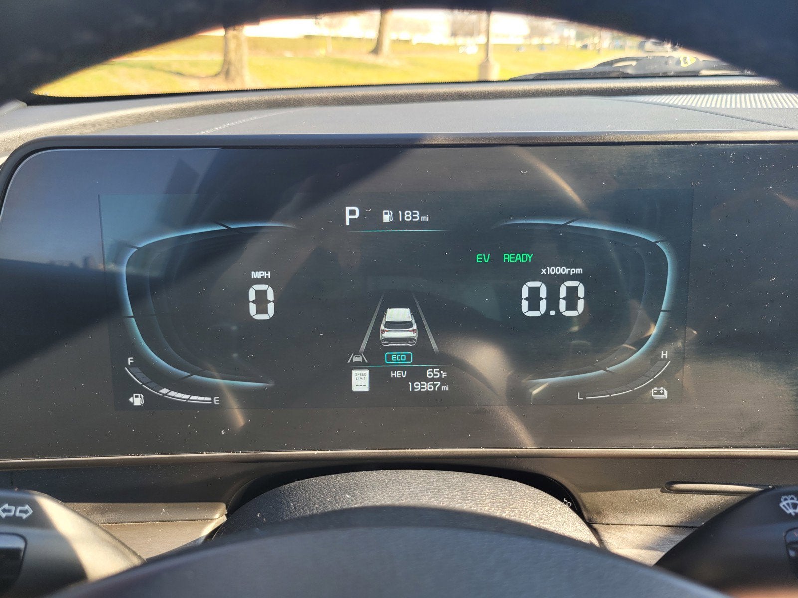 2025 Kia SPORTAGE PLUG-IN HYBRID X-LINE