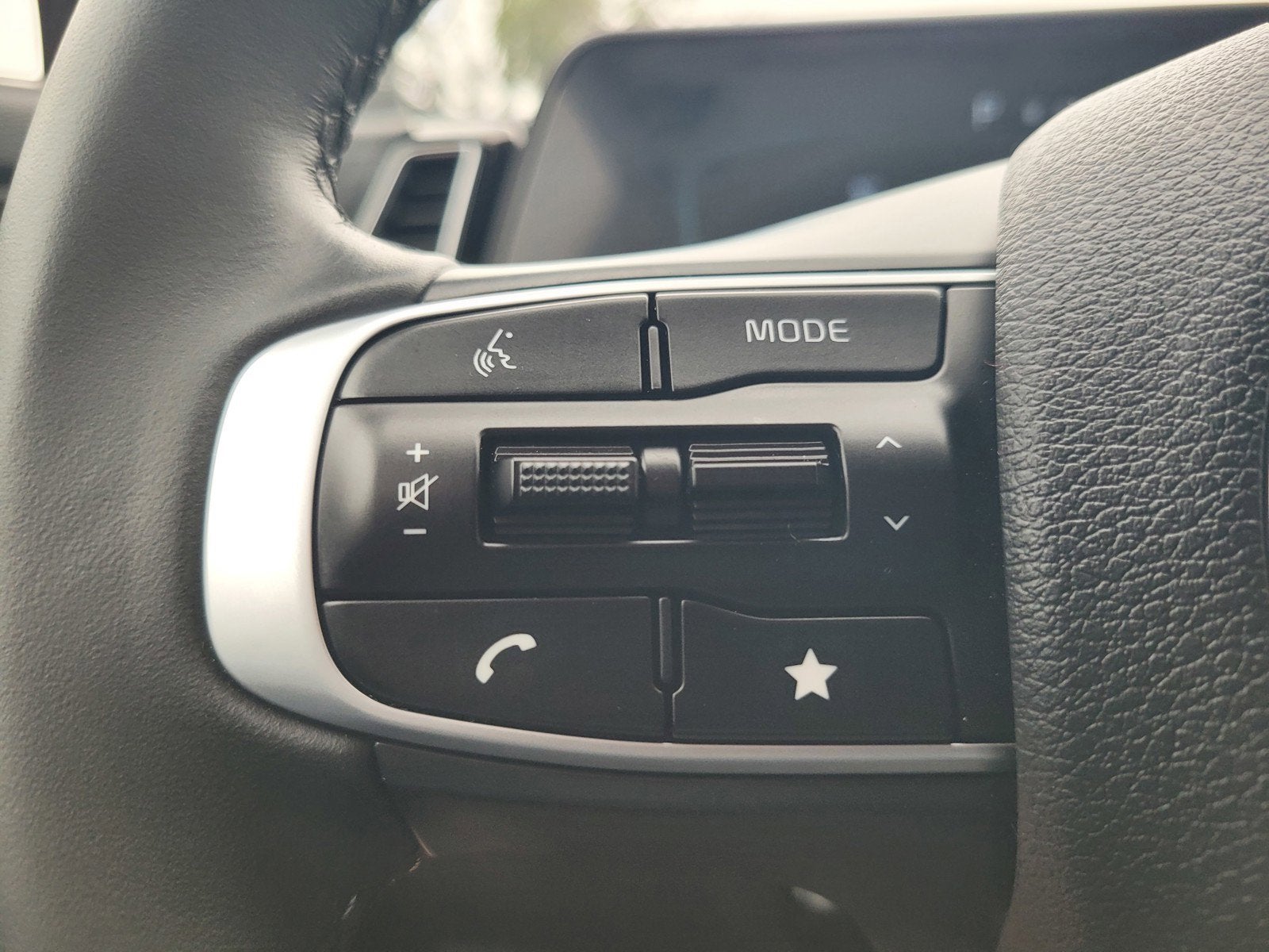 2025 Kia SPORTAGE PLUG-IN HYBRID X-LINE