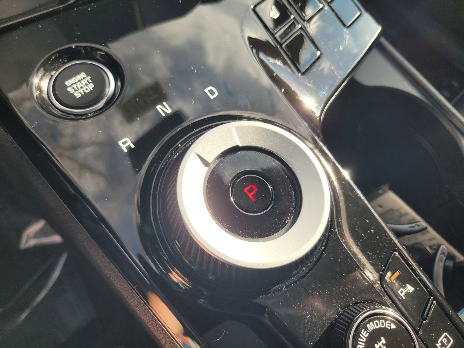 2025 Kia SPORTAGE PLUG-IN HYBRID X-LINE