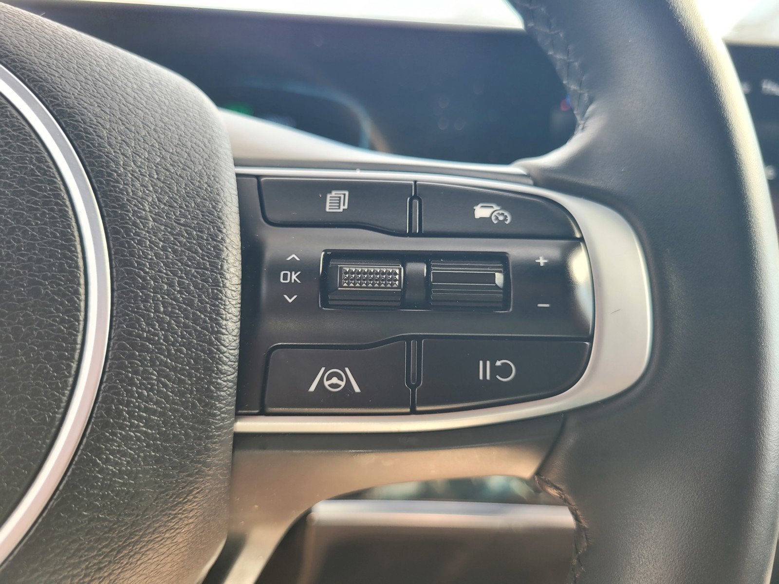 2025 Kia SPORTAGE PLUG-IN HYBRID X-LINE