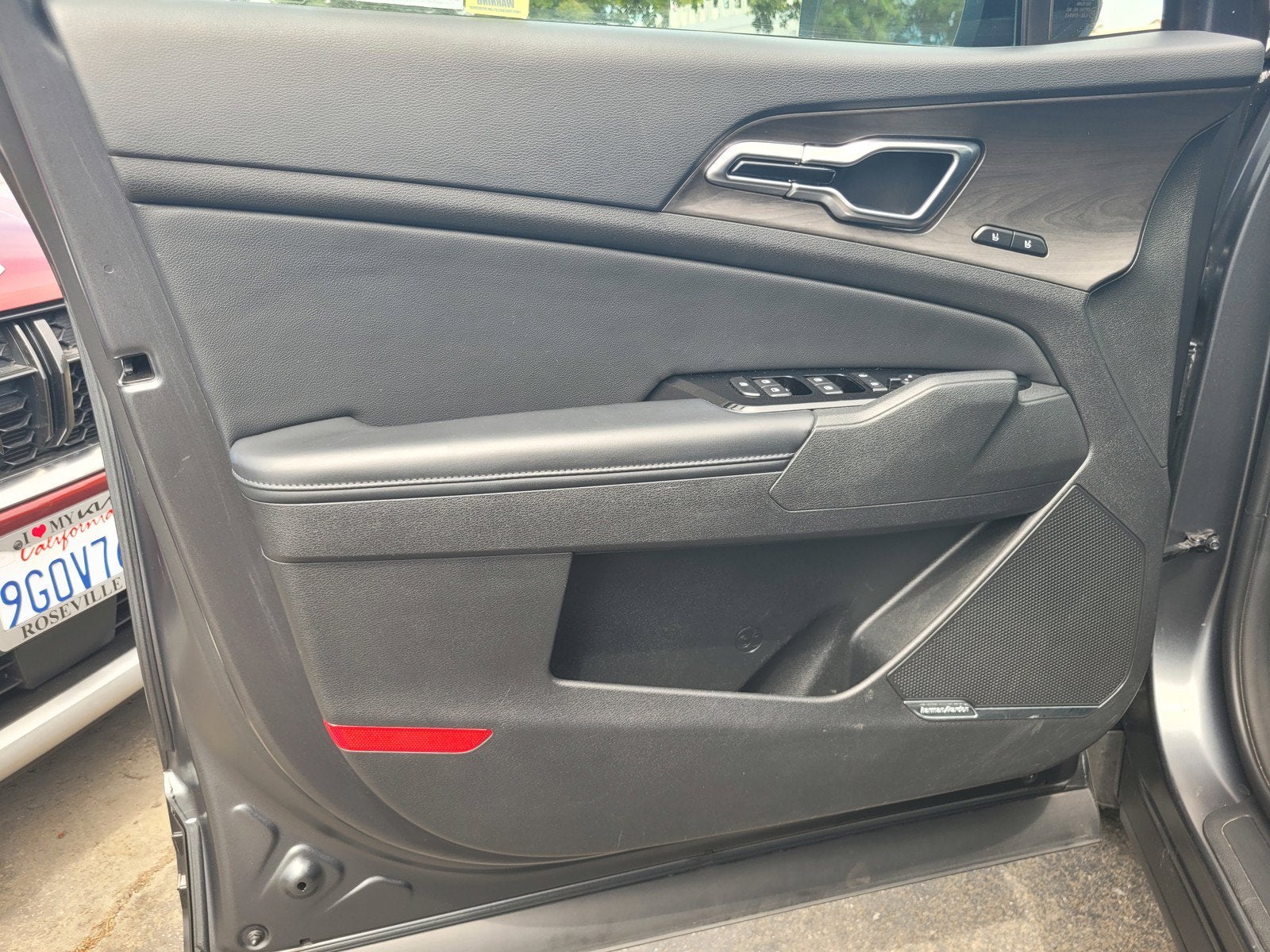 2023 Kia SPORTAGE PLUG-IN HYBRID X-LINE PRESTIGE