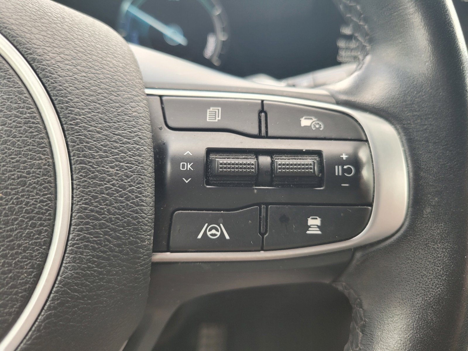 2023 Kia SPORTAGE PLUG-IN HYBRID X-LINE PRESTIGE