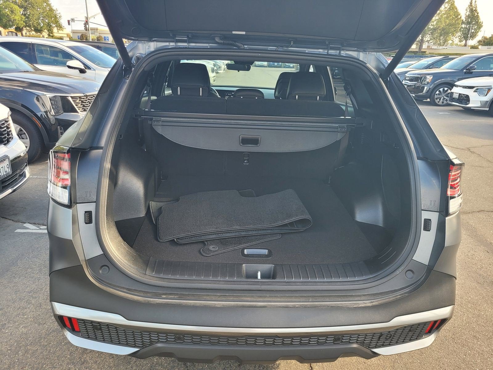 2024 Kia SPORTAGE PLUG-IN HYBRID X-LINE PRESTIGE