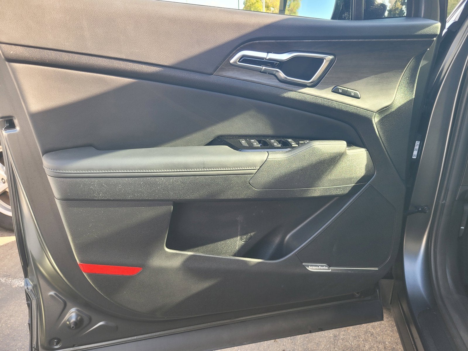 2024 Kia SPORTAGE PLUG-IN HYBRID X-LINE PRESTIGE