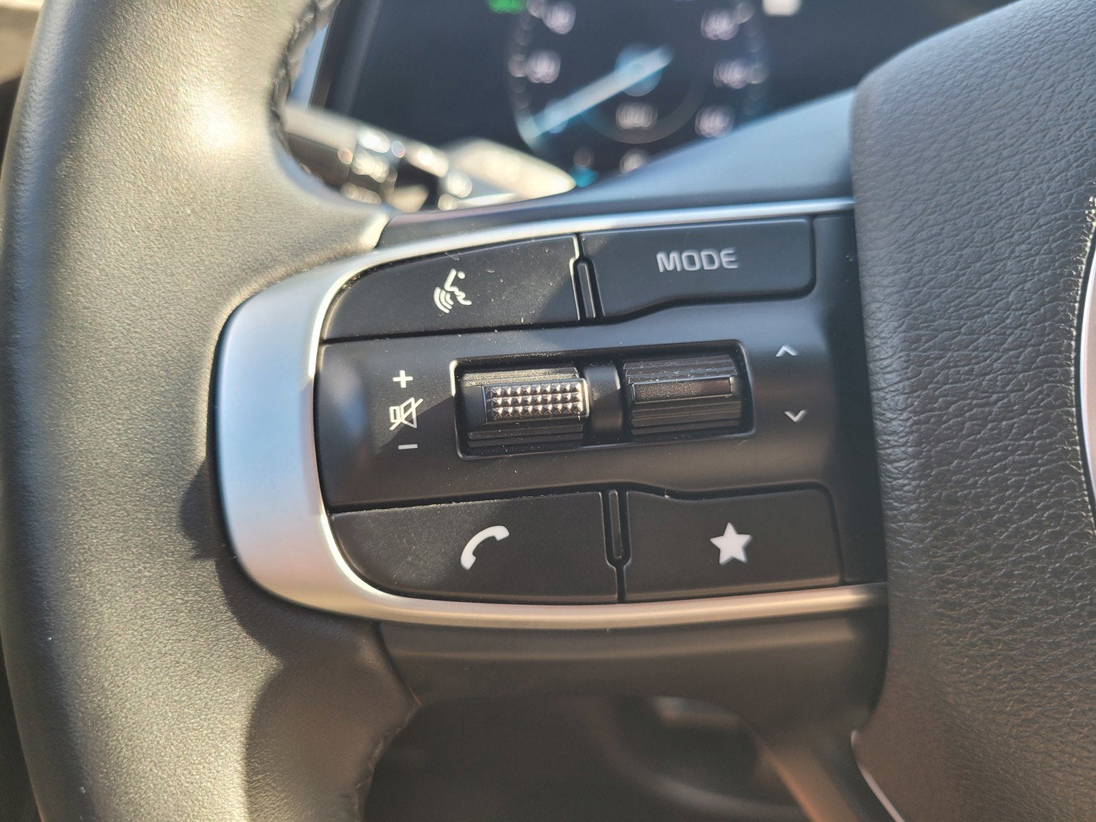 2024 Kia SPORTAGE PLUG-IN HYBRID X-LINE PRESTIGE