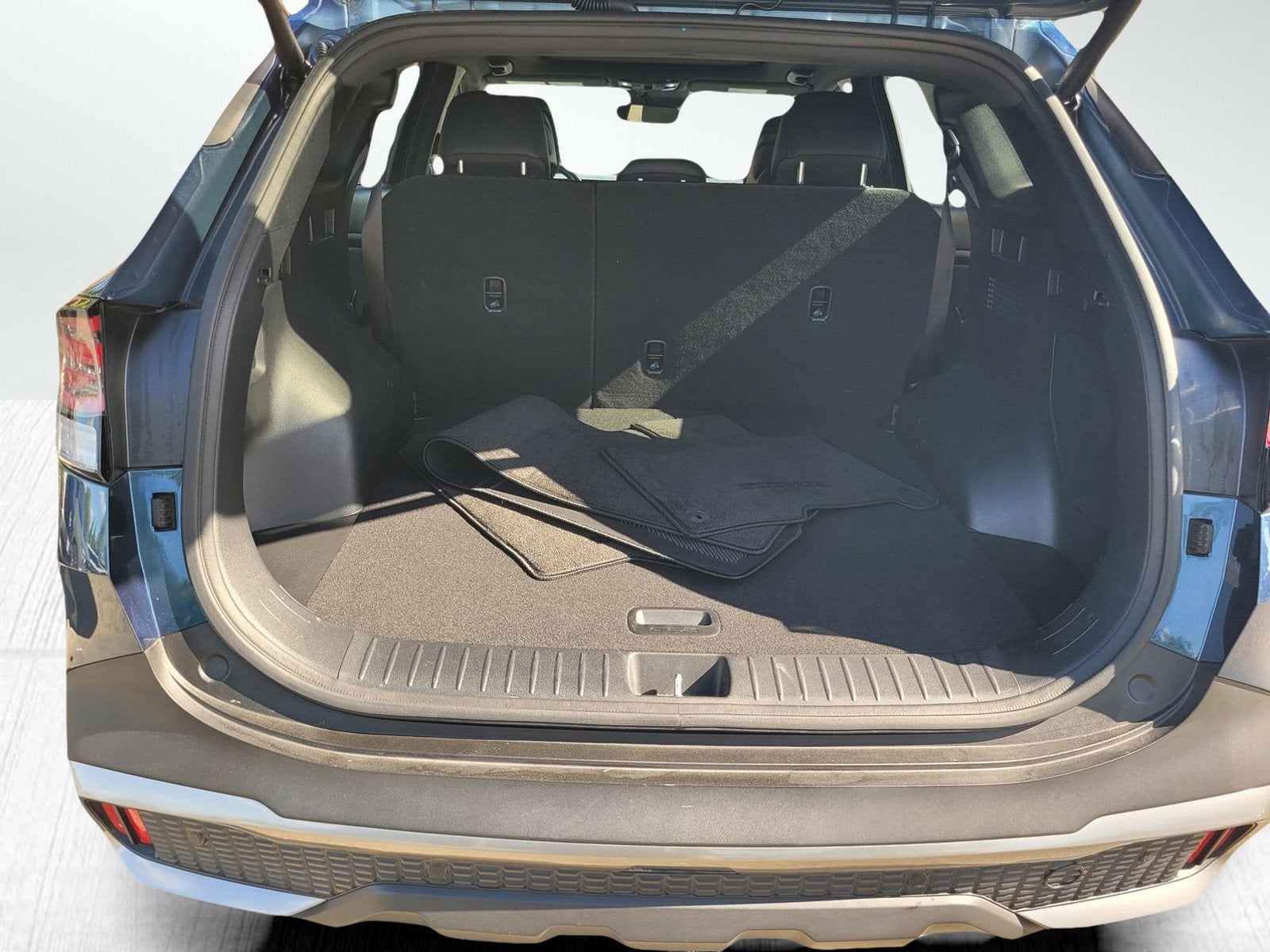 2024 Kia SPORTAGE PLUG-IN HYBRID X-LINE PRESTIGE