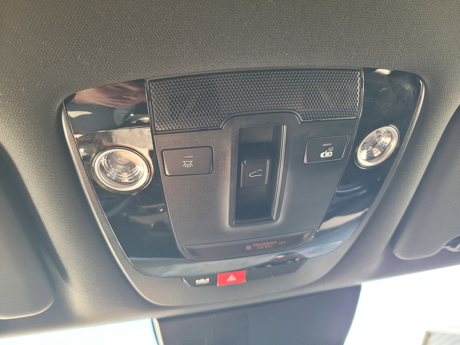 2025 Kia SPORTAGE PLUG-IN HYBRID X-LINE PRESTIGE