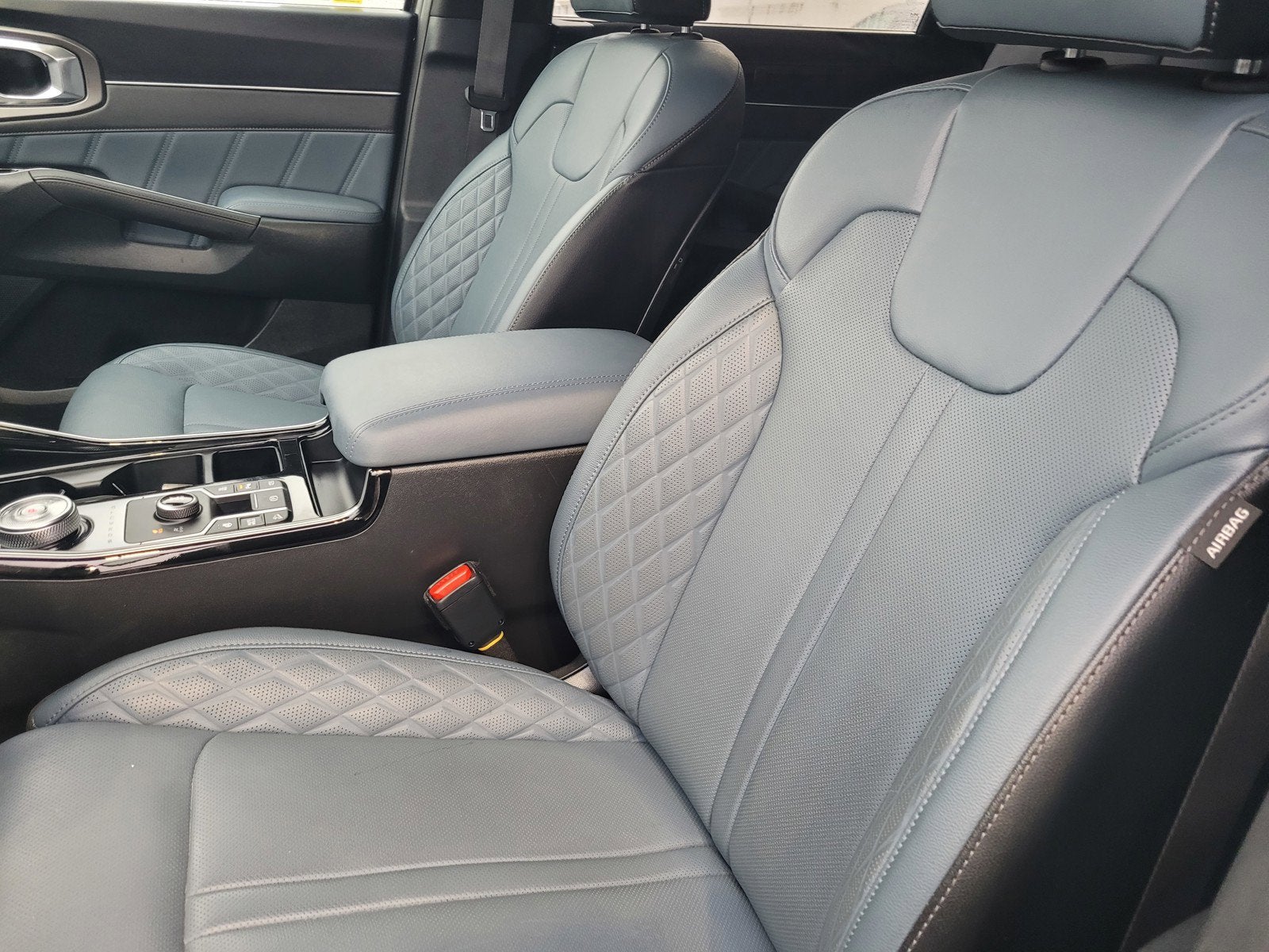 2025 Kia SORENTO PLUG-IN HYBRID SX PRESTIGE