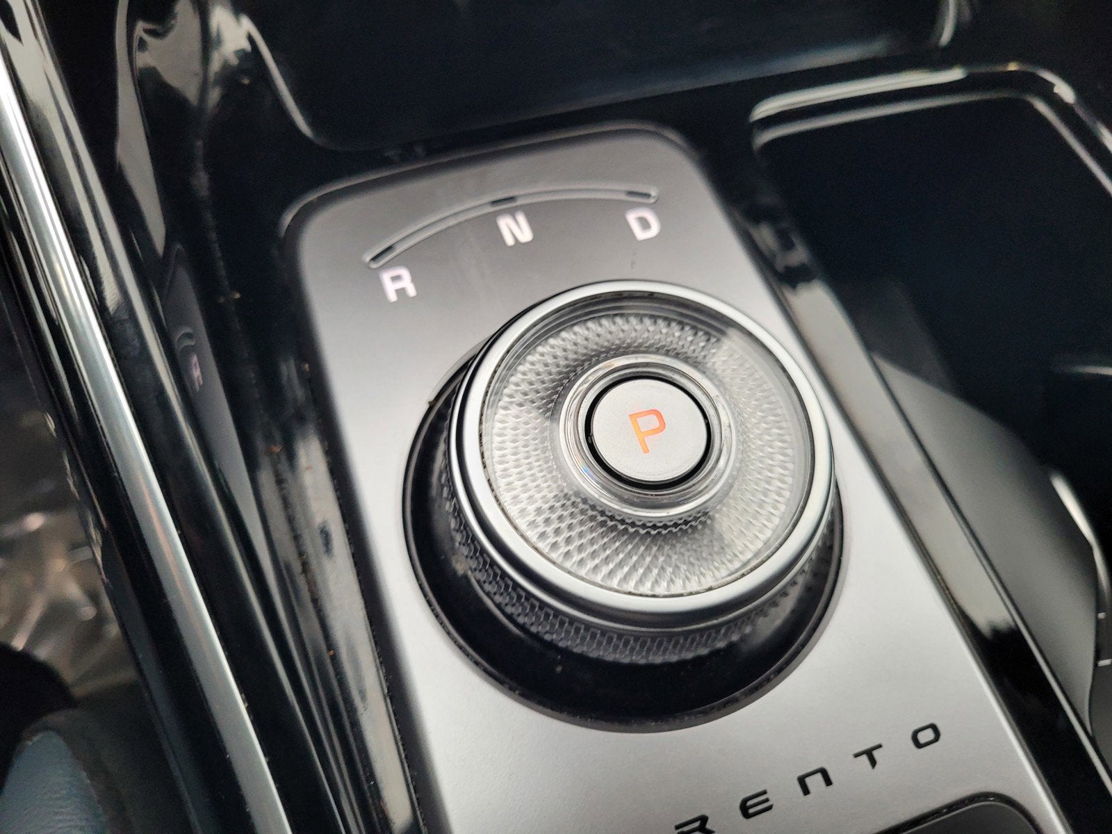 2025 Kia SORENTO PLUG-IN HYBRID SX PRESTIGE