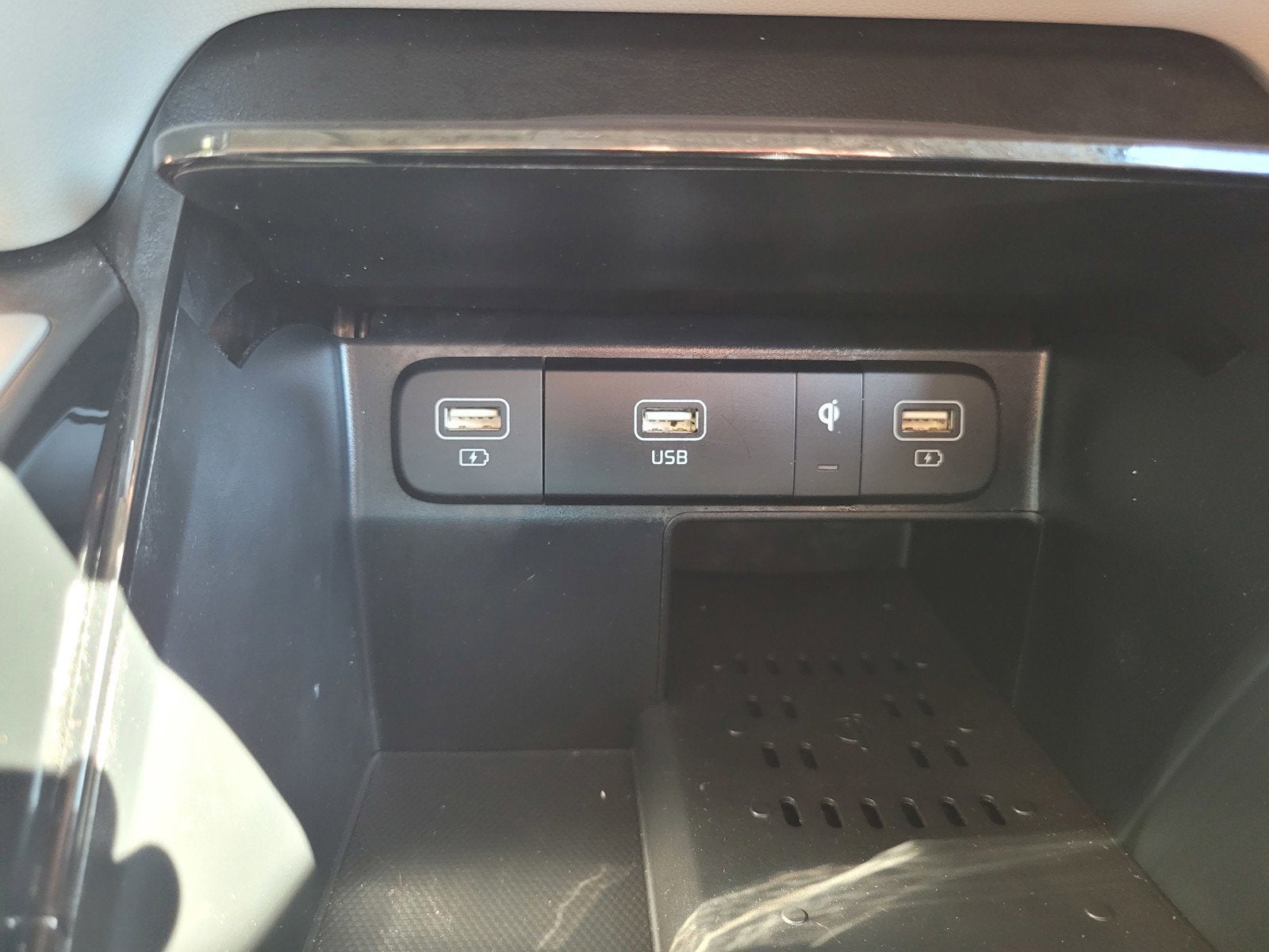 2024 Kia SORENTO PLUG-IN HYBRID SX PRESTIGE