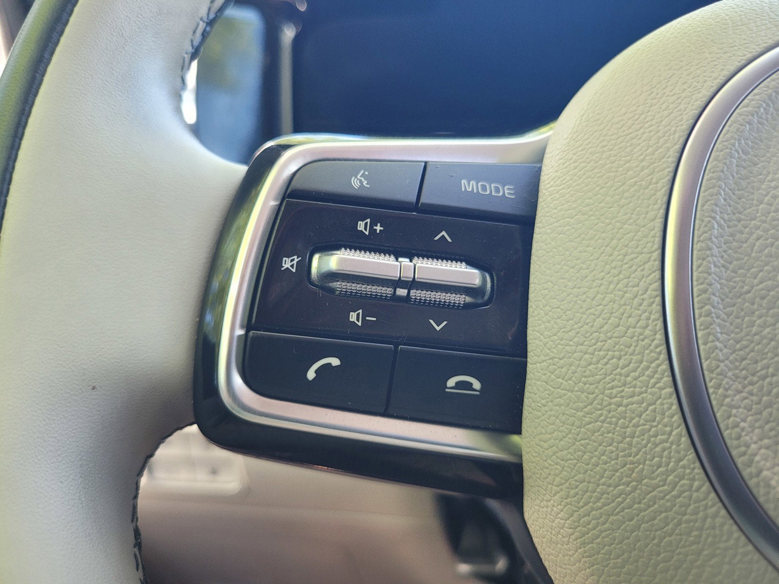 2024 Kia SORENTO PLUG-IN HYBRID SX PRESTIGE